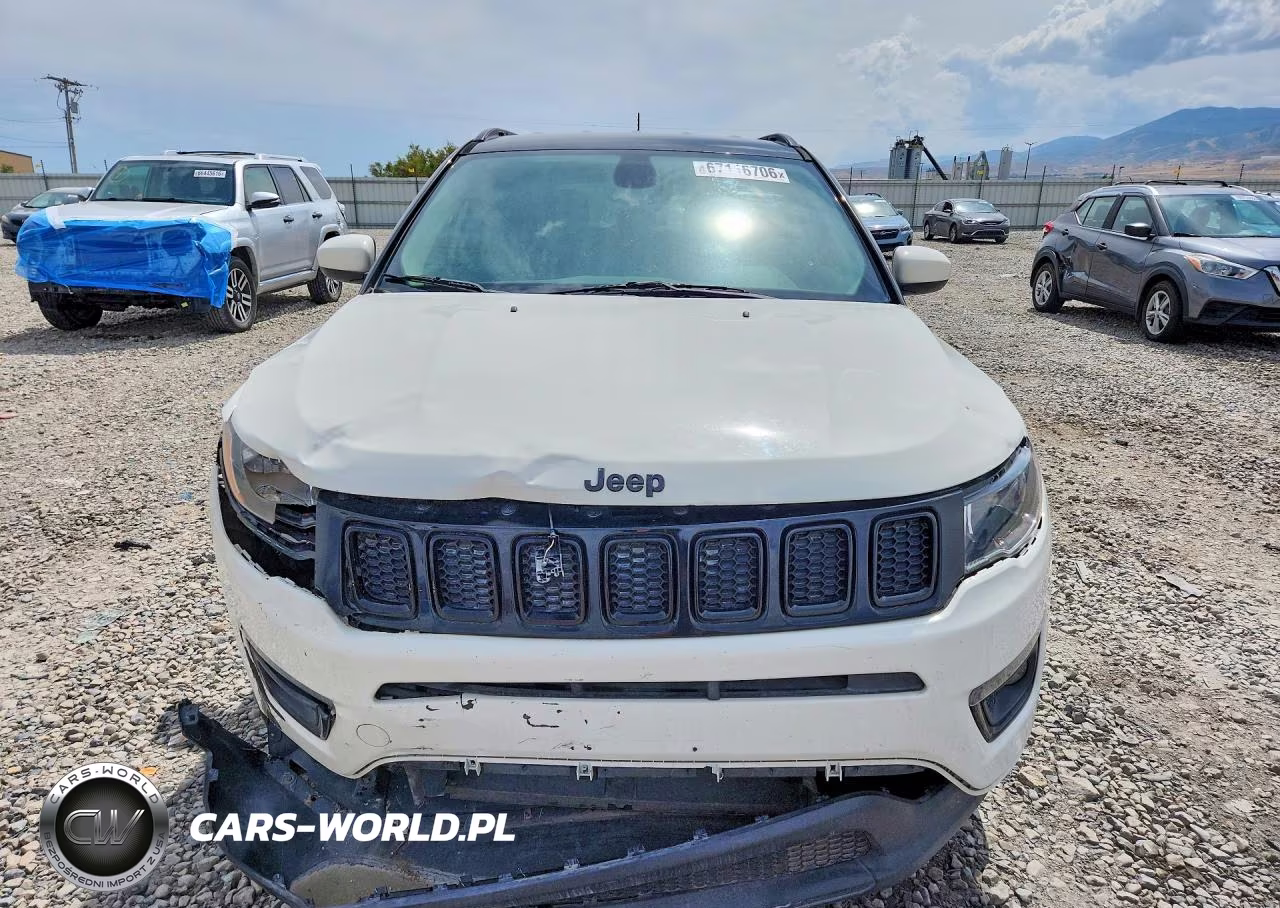 2018 Jeep Compass Latitude VIN:3C4NJDBB2JT394386 - 5