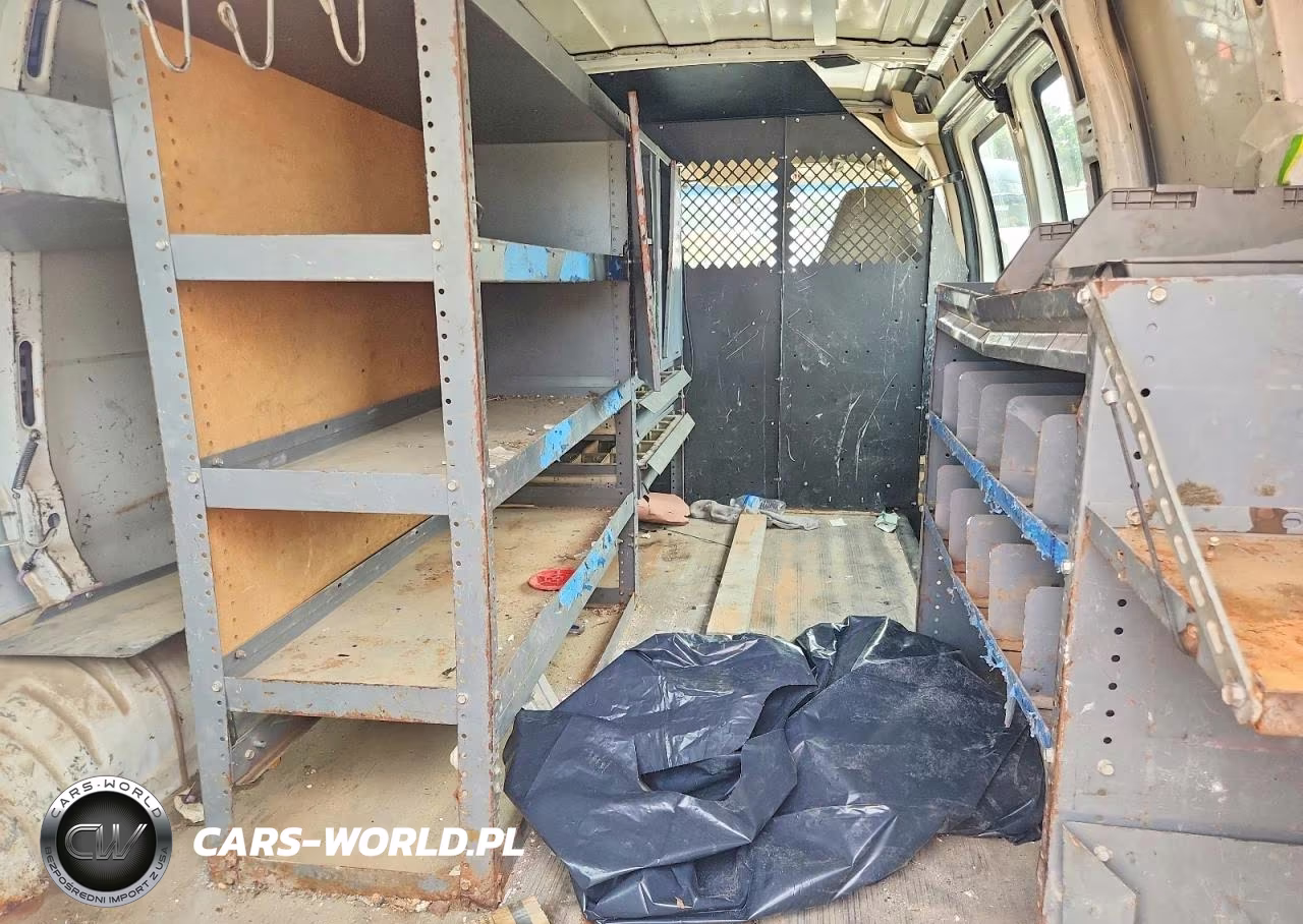 2009 Chevrolet Express G2500 VIN:1GCGG25C991111291 - 10