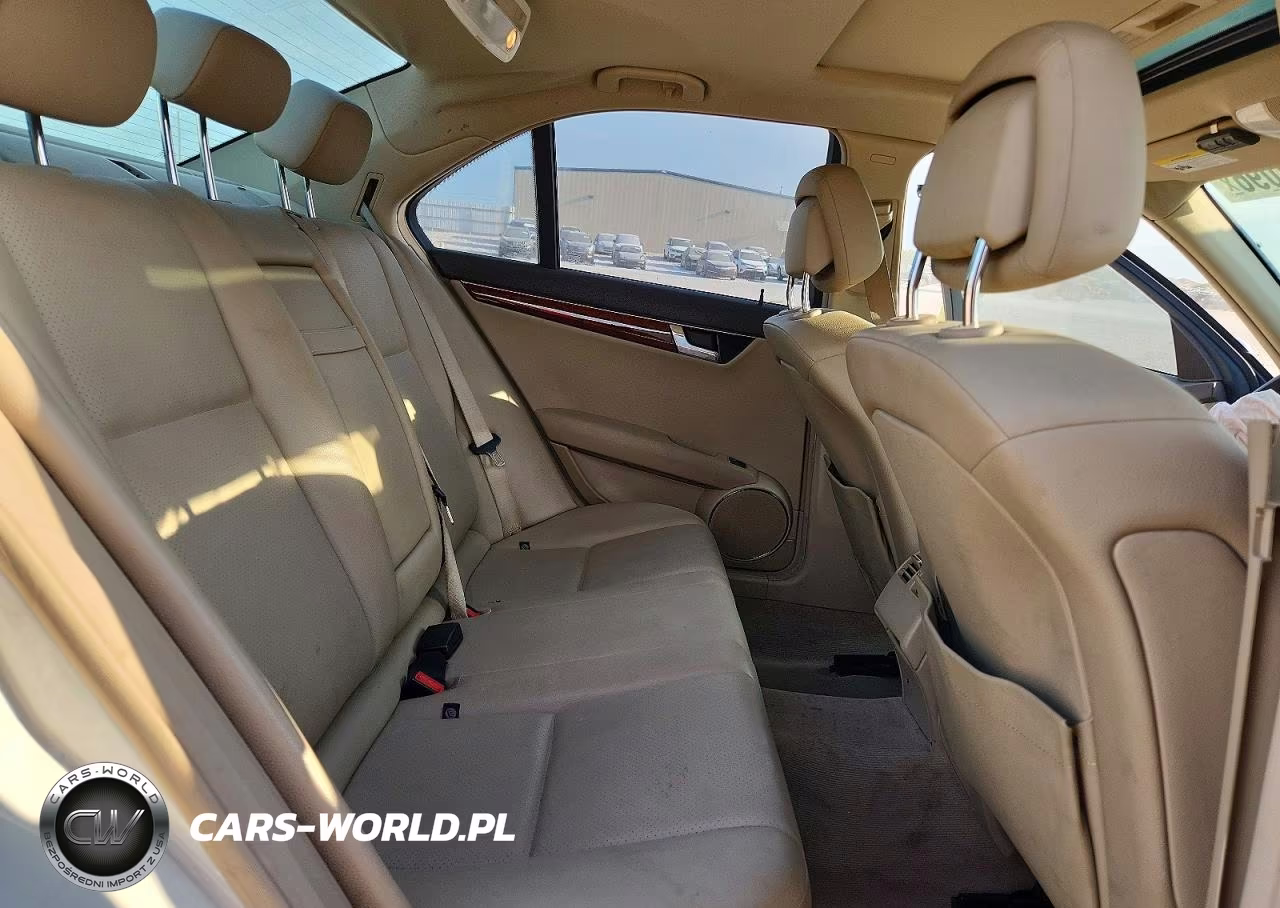 2011 Mercedes-Benz C 300 VIN:WDDGF5EB1BR178976 - 10