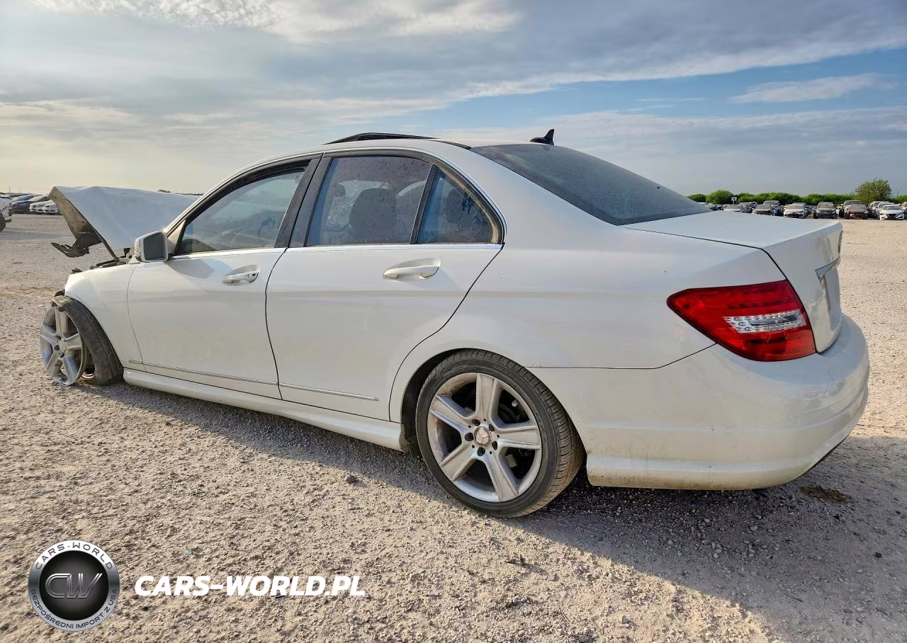 2011 Mercedes-Benz C 300 VIN:WDDGF5EB1BR178976 - 2