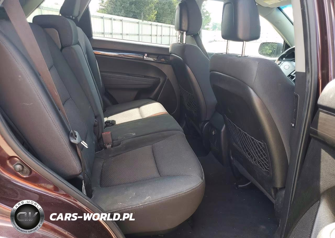 2011 Kia Sorento Lx VIN:5XYKT4A15BG151704 - 11