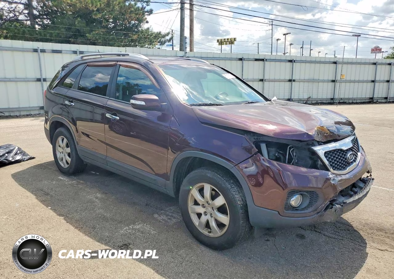 2011 Kia Sorento Lx VIN:5XYKT4A15BG151704 - 4