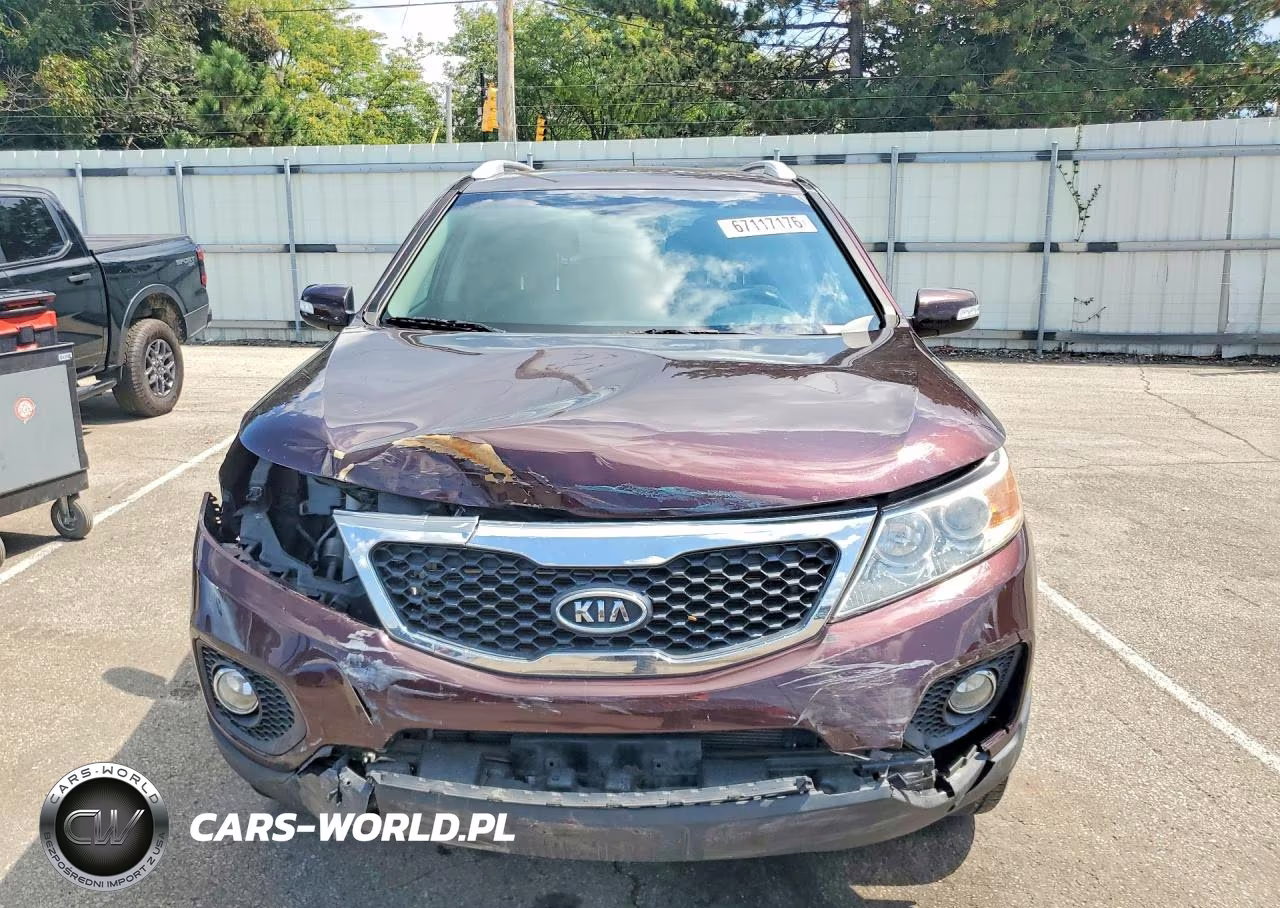 2011 Kia Sorento Lx VIN:5XYKT4A15BG151704 - 5