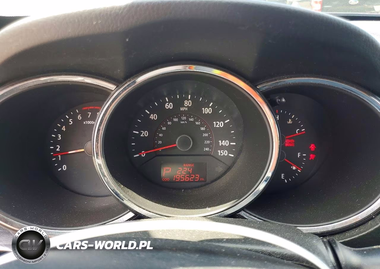 2011 Kia Sorento Lx VIN:5XYKT4A15BG151704 - 9