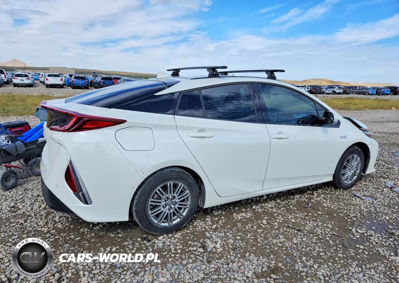 2019 Toyota Prius Prime Advanced VIN:JTDKARFP5K3112163 - 3