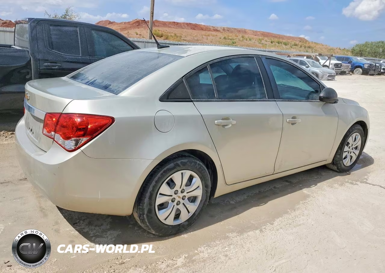 2013 Chevrolet Cruze Ls VIN:1G1PA5SH2D7120142 - 3