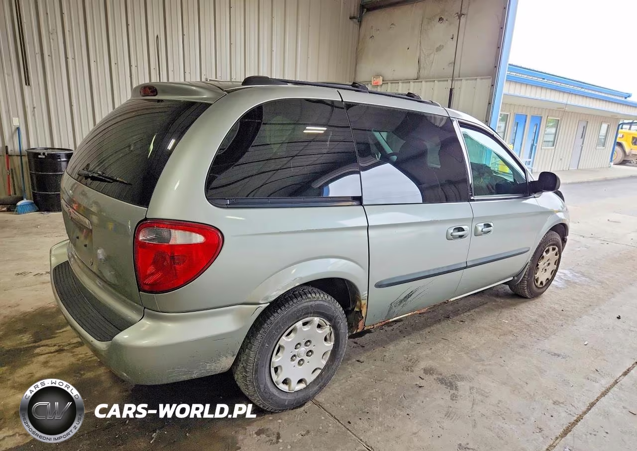 2004 Chrysler Town & Country VIN:1C4GP45R24B505699 - 3