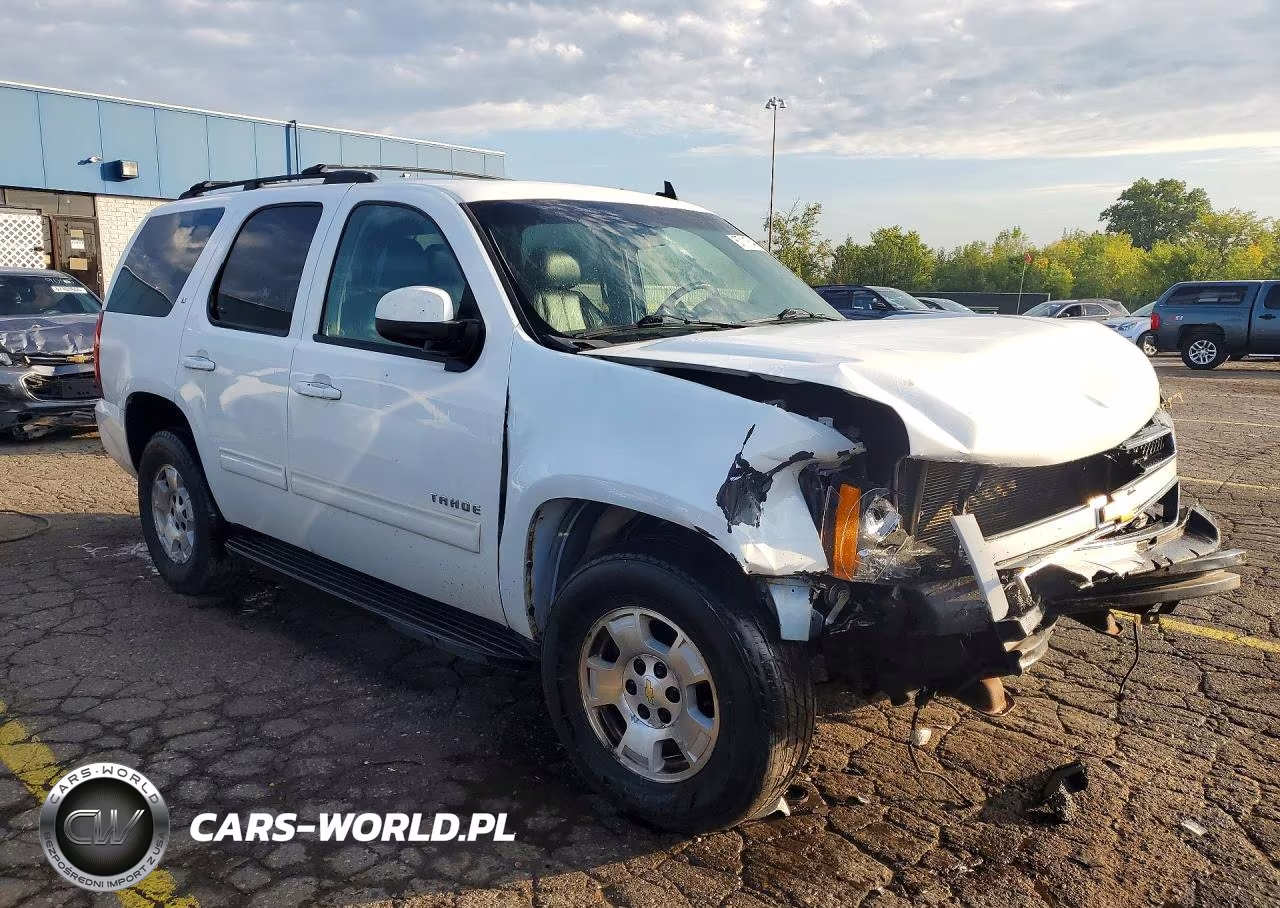 2011 Chevrolet Tahoe C1500 Lt VIN:1GNSCBE03BR275775 - 4