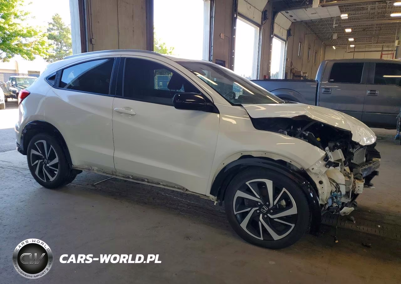 2020 Honda Hr-V Sport VIN:3CZRU6H10LM737500 - 4