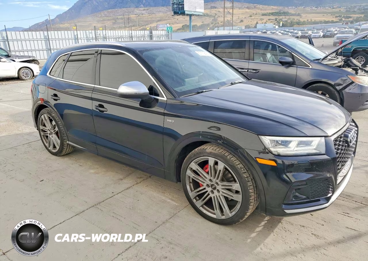 2018 Audi Sq5 Premium Plus VIN:WA1A4AFY5J2036066 - 4