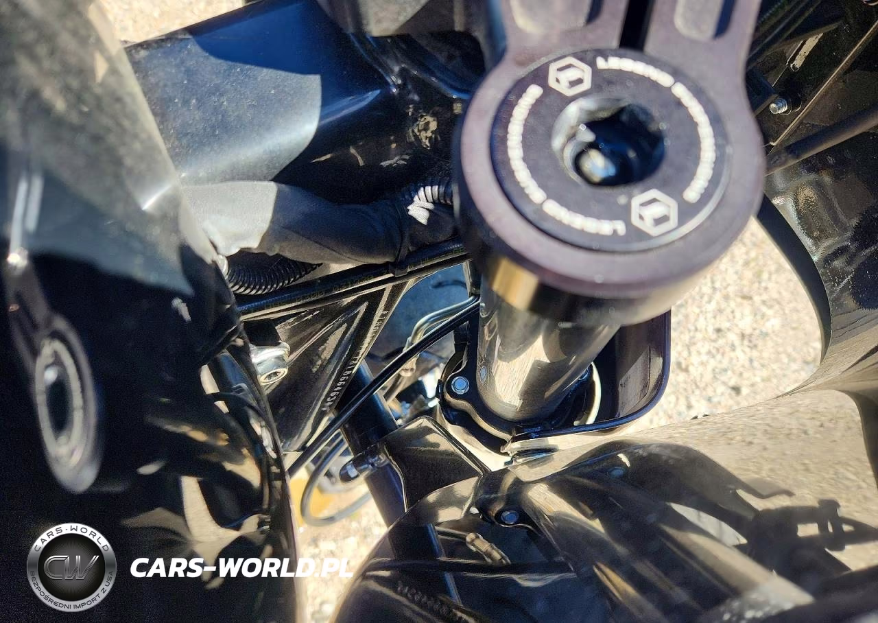 2020 Harley-Davidson Fltrxs VIN:1HD1KTP18LB664634 - 10