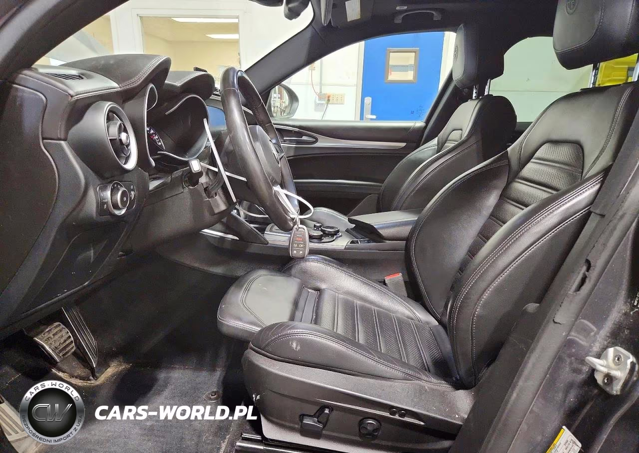 2019 Alfa Romeo Stelvio Ti VIN:ZASPAKBN7K7C41474 - 7