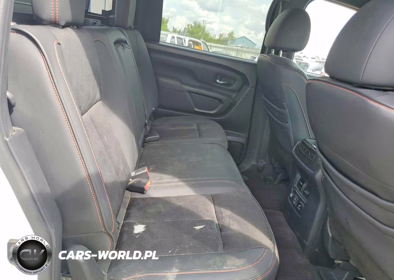 2020 Nissan Titan Pro-4X VIN:1N6AA1ED5LN508293 - 10