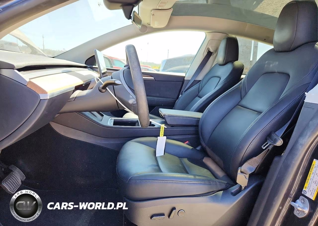 2024 Tesla Model Y VIN:7SAYGAEE8RF004114 - 7