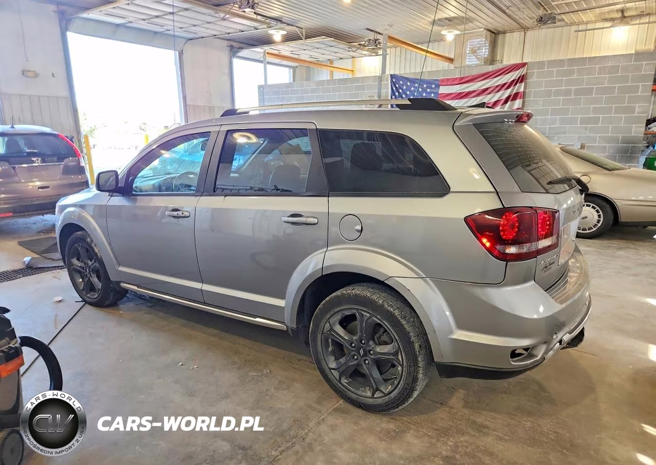 2018 Dodge Journey Crossroad VIN:3C4PDCGG0JT516046 - 2