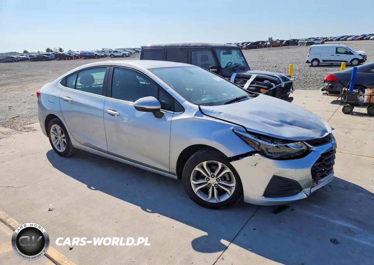 2019 Chevrolet Cruze Lt VIN:1G1BE5SM6K7116619 - 4
