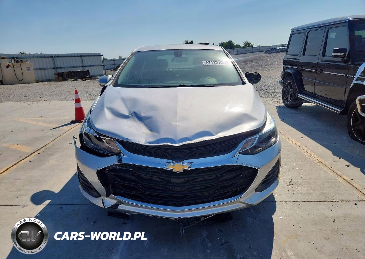 2019 Chevrolet Cruze Lt VIN:1G1BE5SM6K7116619 - 5