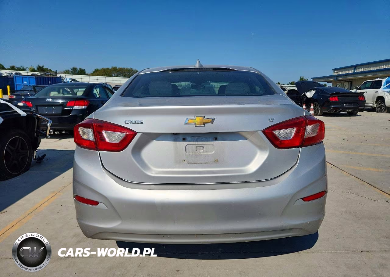 2019 Chevrolet Cruze Lt VIN:1G1BE5SM6K7116619 - 6