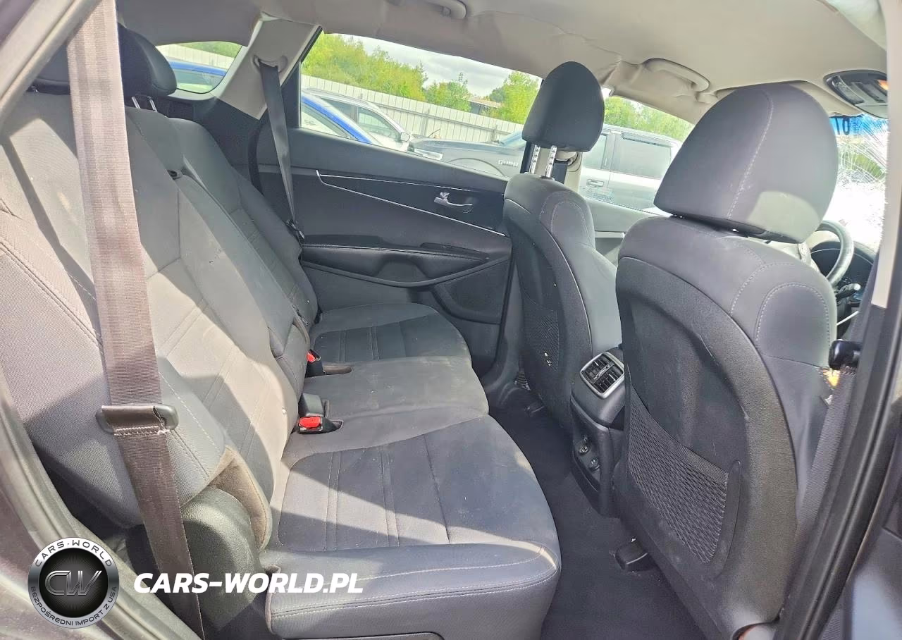 2019 Kia Sorento Lx V6 VIN:5XYPGDA55KG459209 - 11