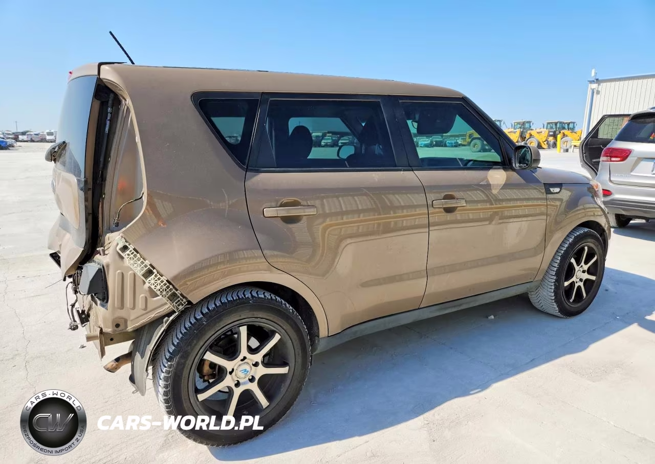 2014 Kia Soul Base VIN:KNDJN2A22E7002025 - 3