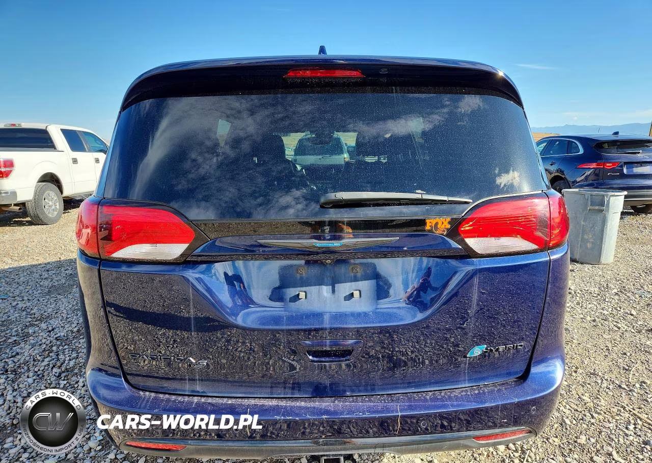 2020 Chrysler Pacifica Hybrid Limited VIN:2C4RC1N79LR200606 - 6