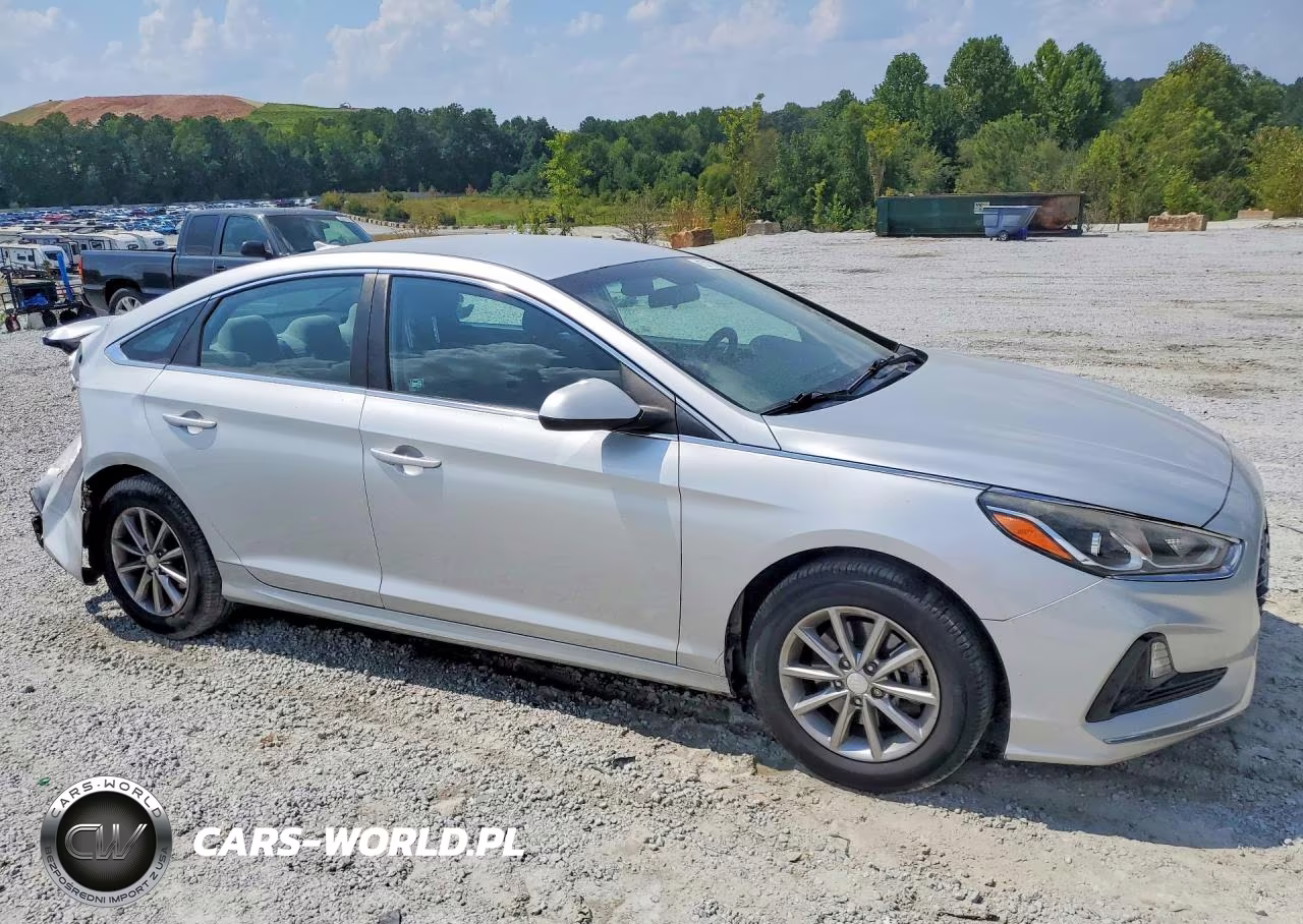 2018 Hyundai Sonata Se VIN:5NPE24AF0JH699516 - 4