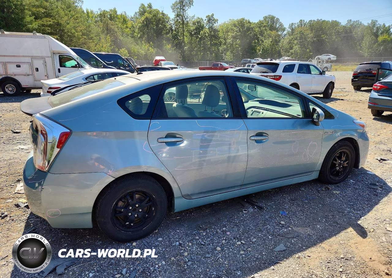 2014 Toyota Prius Two VIN:JTDKN3DU3E1759882 - 3