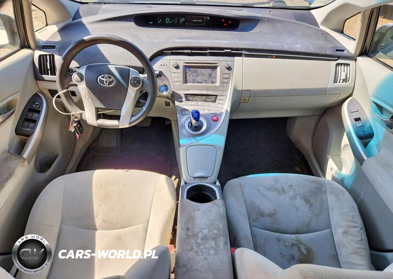 2014 Toyota Prius Two VIN:JTDKN3DU3E1759882 - 8