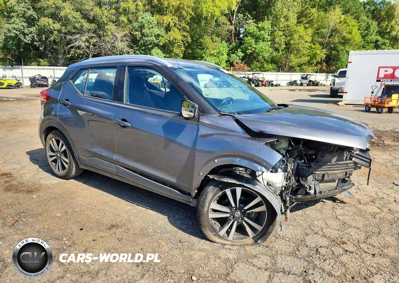 2019 Nissan Kicks Sv VIN:3N1CP5CU2KL541046 - 4