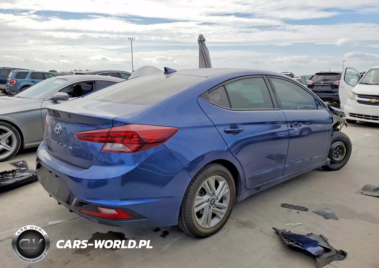 2020 Hyundai Elantra Sel VIN:5NPD84LF9LH523400 - 3