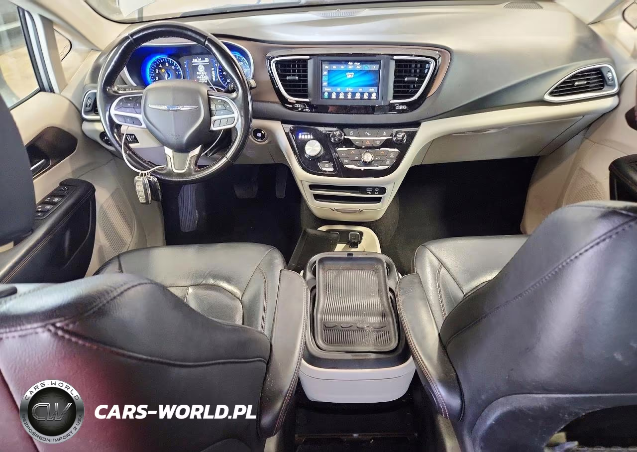 2019 Chrysler Pacifica Touring L VIN:2C4RC1BG2KR539825 - 8