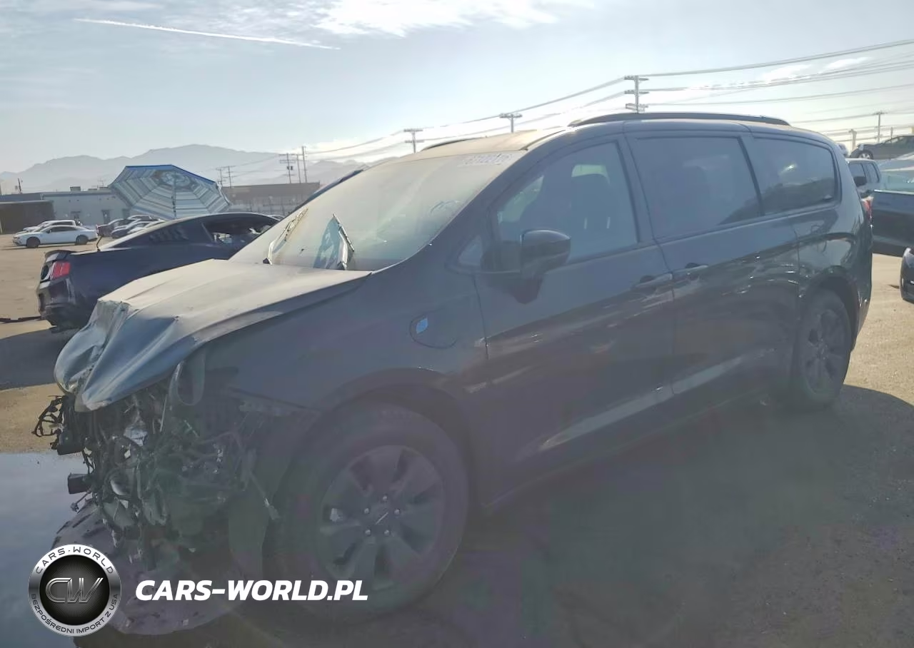 2019 Chrysler Pacifica Hybrid Touring Plus