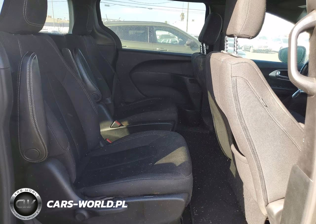 2019 Chrysler Pacifica Hybrid Touring Plus VIN:2C4RC1H77KR532893 - 11