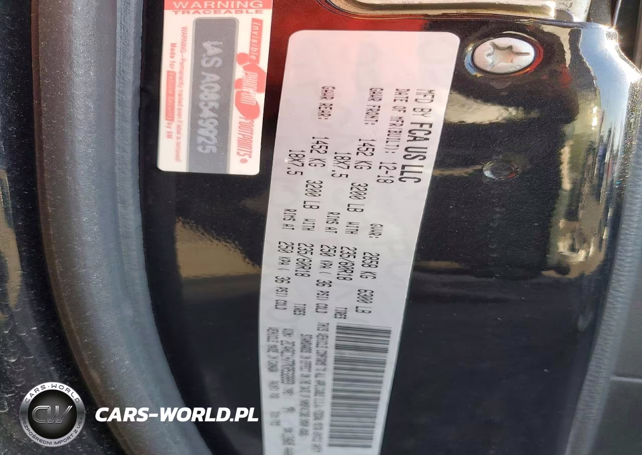 2019 Chrysler Pacifica Hybrid Touring Plus VIN:2C4RC1H77KR532893 - 14