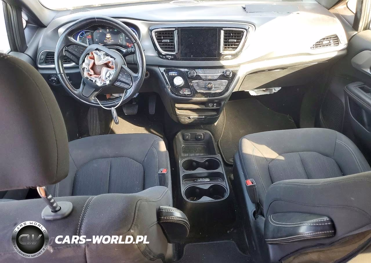 2019 Chrysler Pacifica Hybrid Touring Plus VIN:2C4RC1H77KR532893 - 8