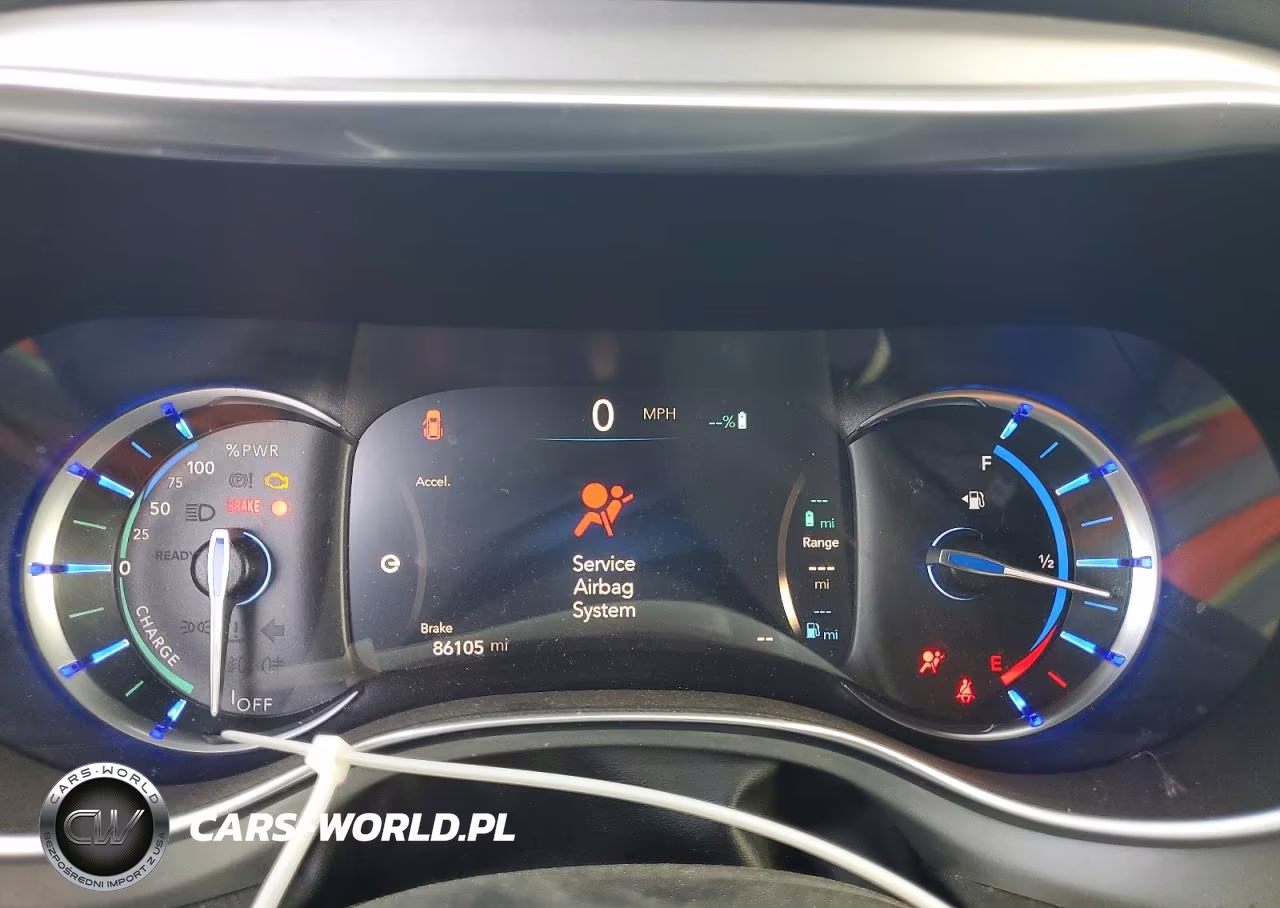 2019 Chrysler Pacifica Hybrid Touring Plus VIN:2C4RC1H77KR532893 - 9