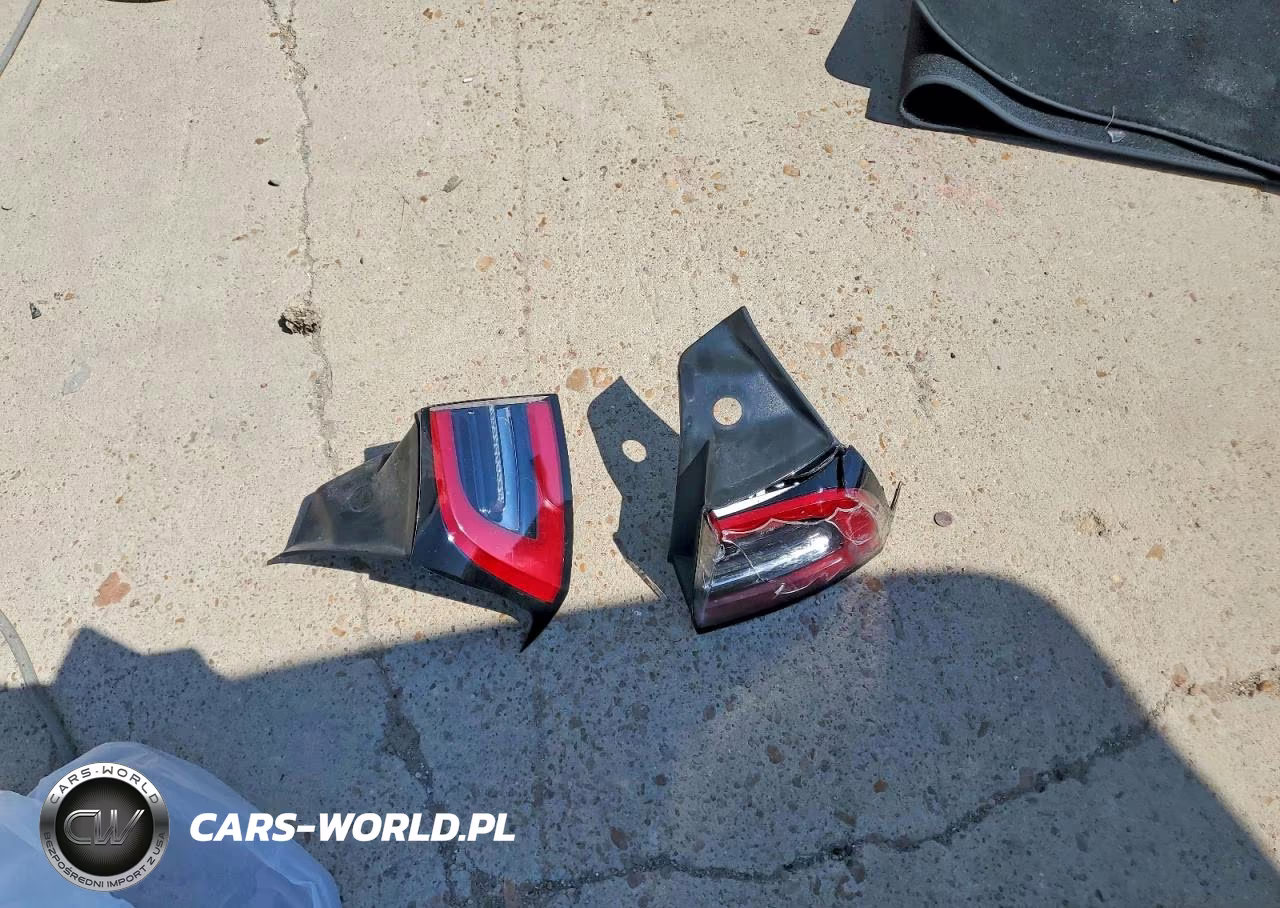 2019 Tesla Model 3 VIN:5YJ3E1EB8KF437666 - 12
