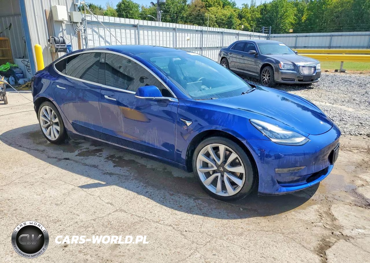 2019 Tesla Model 3 VIN:5YJ3E1EB8KF437666 - 4