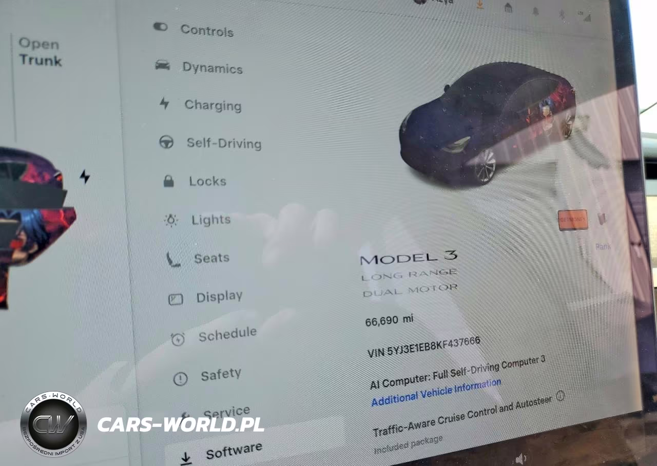 2019 Tesla Model 3 VIN:5YJ3E1EB8KF437666 - 9