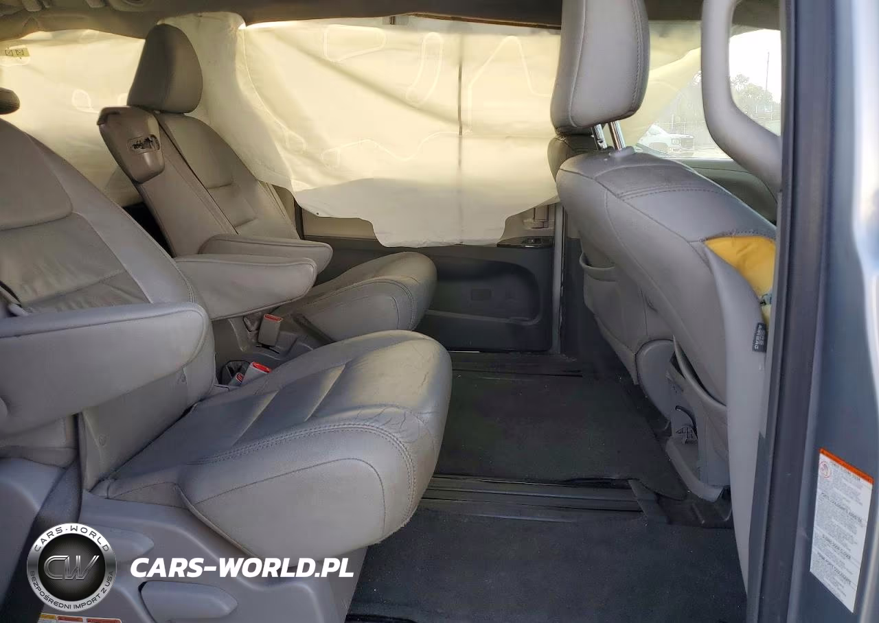2015 Toyota Sienna Xle 8-Passenger VIN:5TDYK3DC7FS536114 - 11