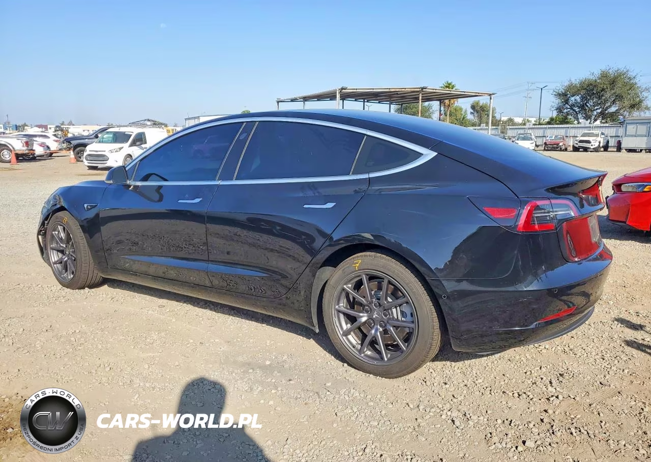2018 Tesla Model 3 VIN:5YJ3E1EA6JF109135 - 2