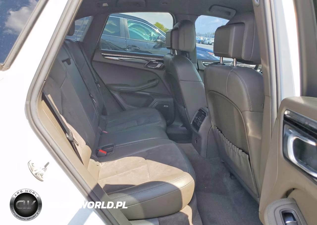 2021 Porsche Macan VIN:WP1AA2A51MLB00330 - 11