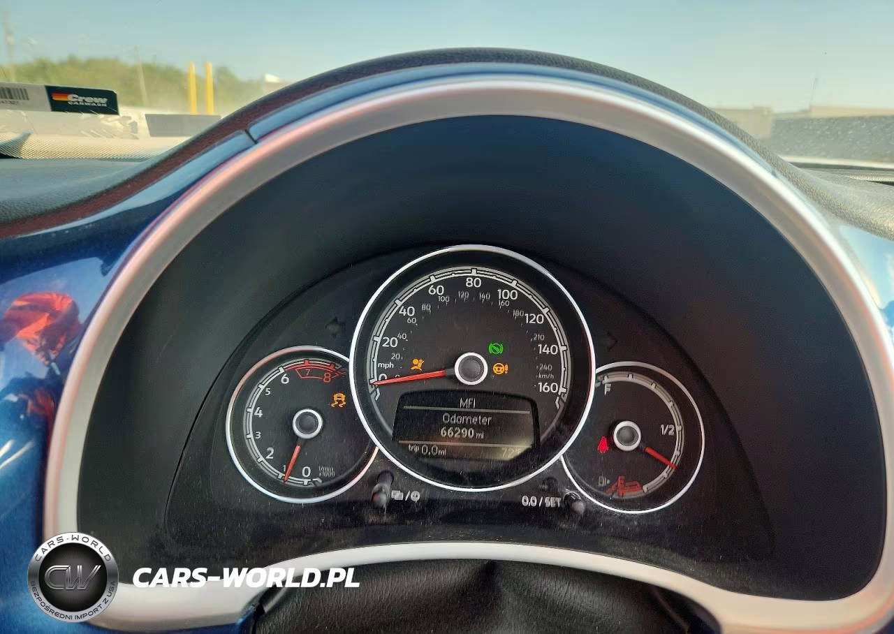 2017 Volkswagen Beetle S-Se VIN:3VW517AT9HM805067 - 9