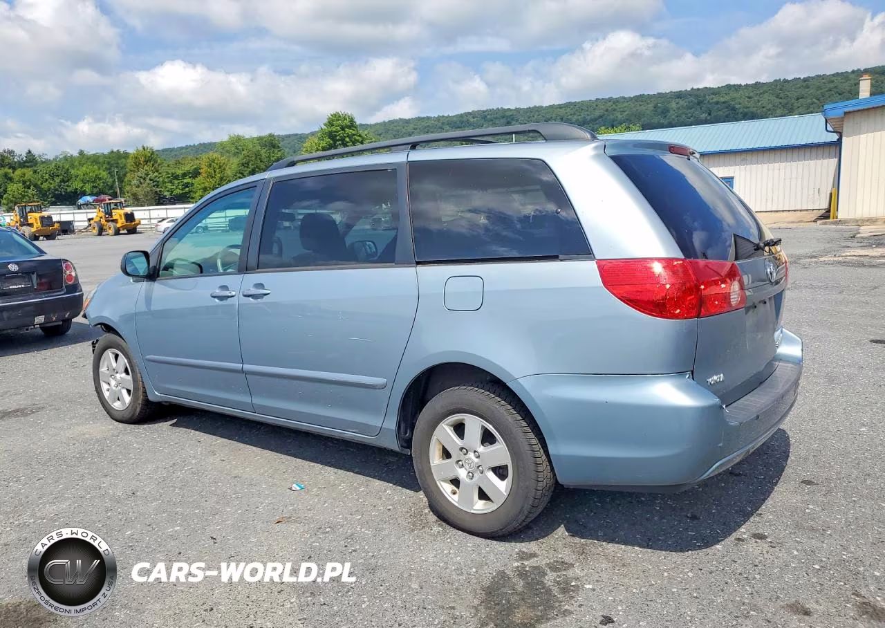 2010 Toyota Sienna Le 8-Passenger VIN:5TDKK4CC6AS294132 - 2