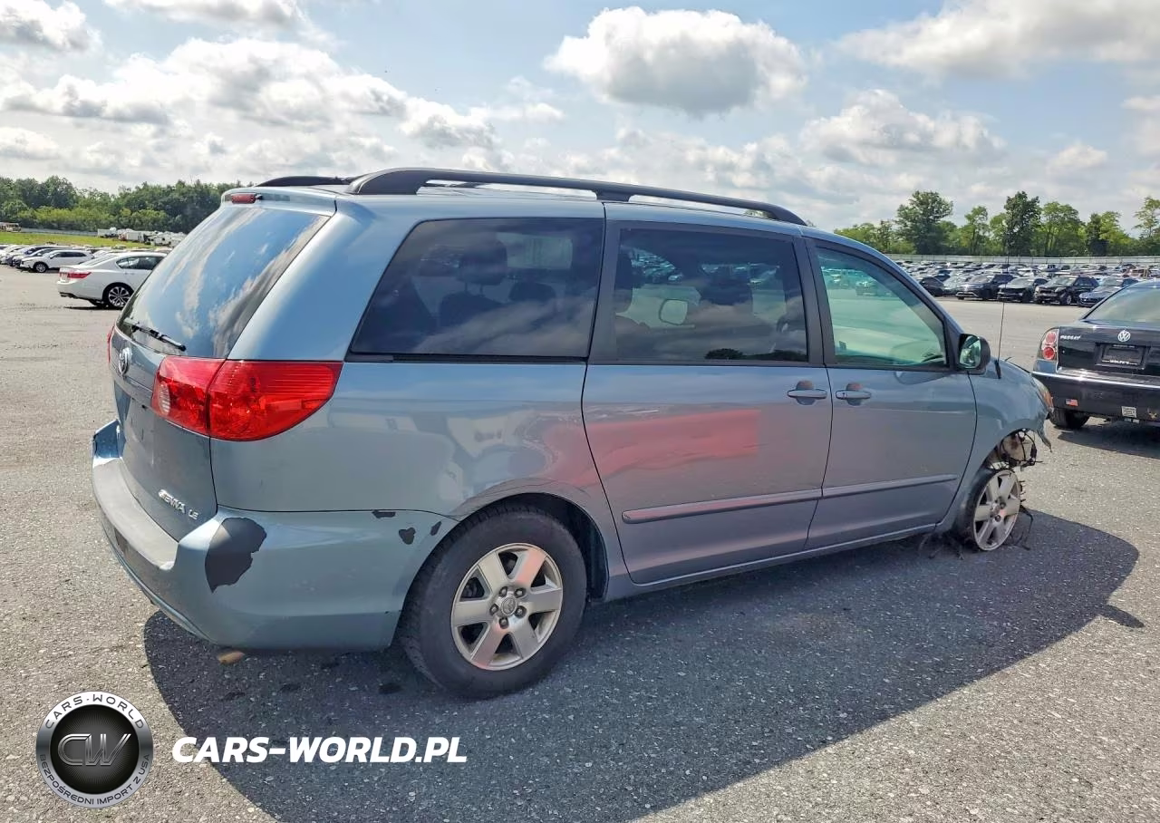 2010 Toyota Sienna Le 8-Passenger VIN:5TDKK4CC6AS294132 - 3