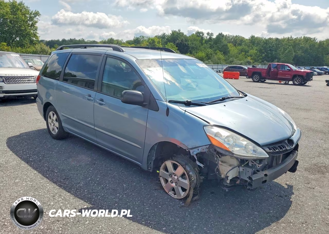 2010 Toyota Sienna Le 8-Passenger VIN:5TDKK4CC6AS294132 - 4