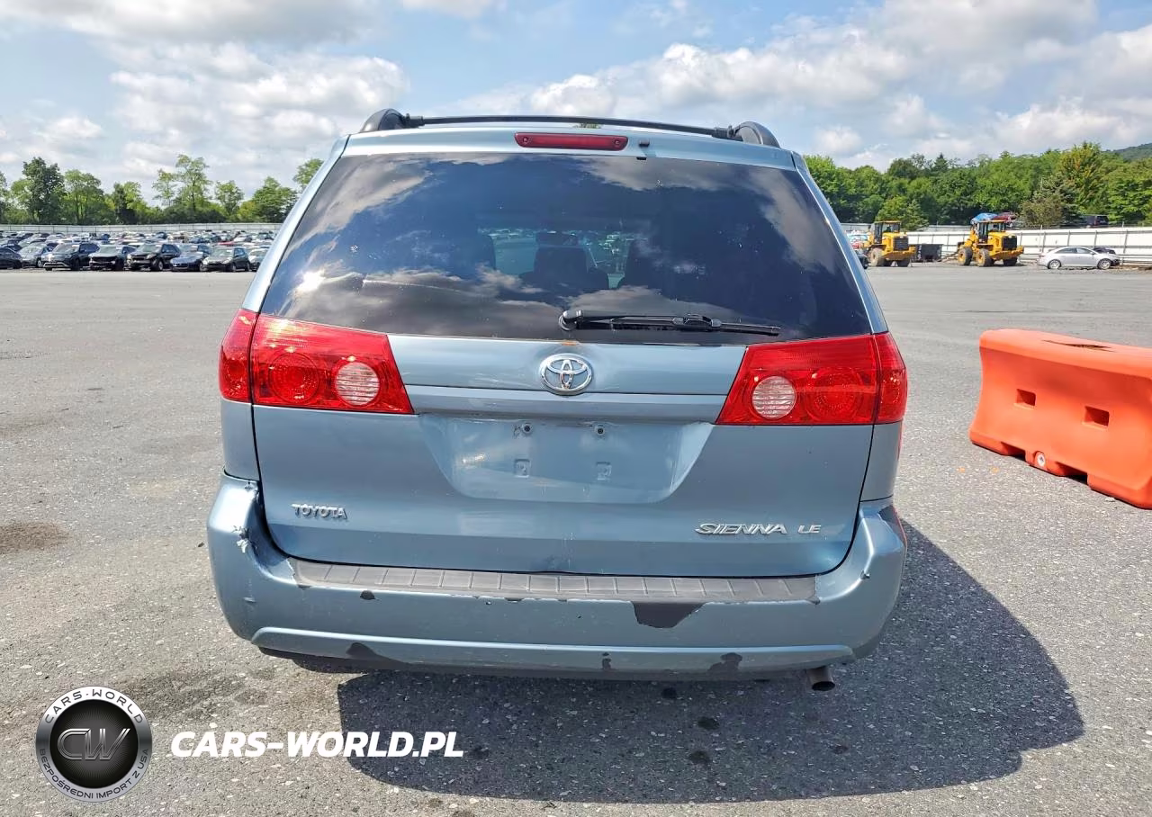2010 Toyota Sienna Le 8-Passenger VIN:5TDKK4CC6AS294132 - 6