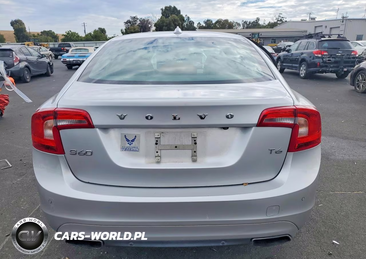 2015 Volvo S60 Platinum VIN:YV149MFM0F2336327 - 6