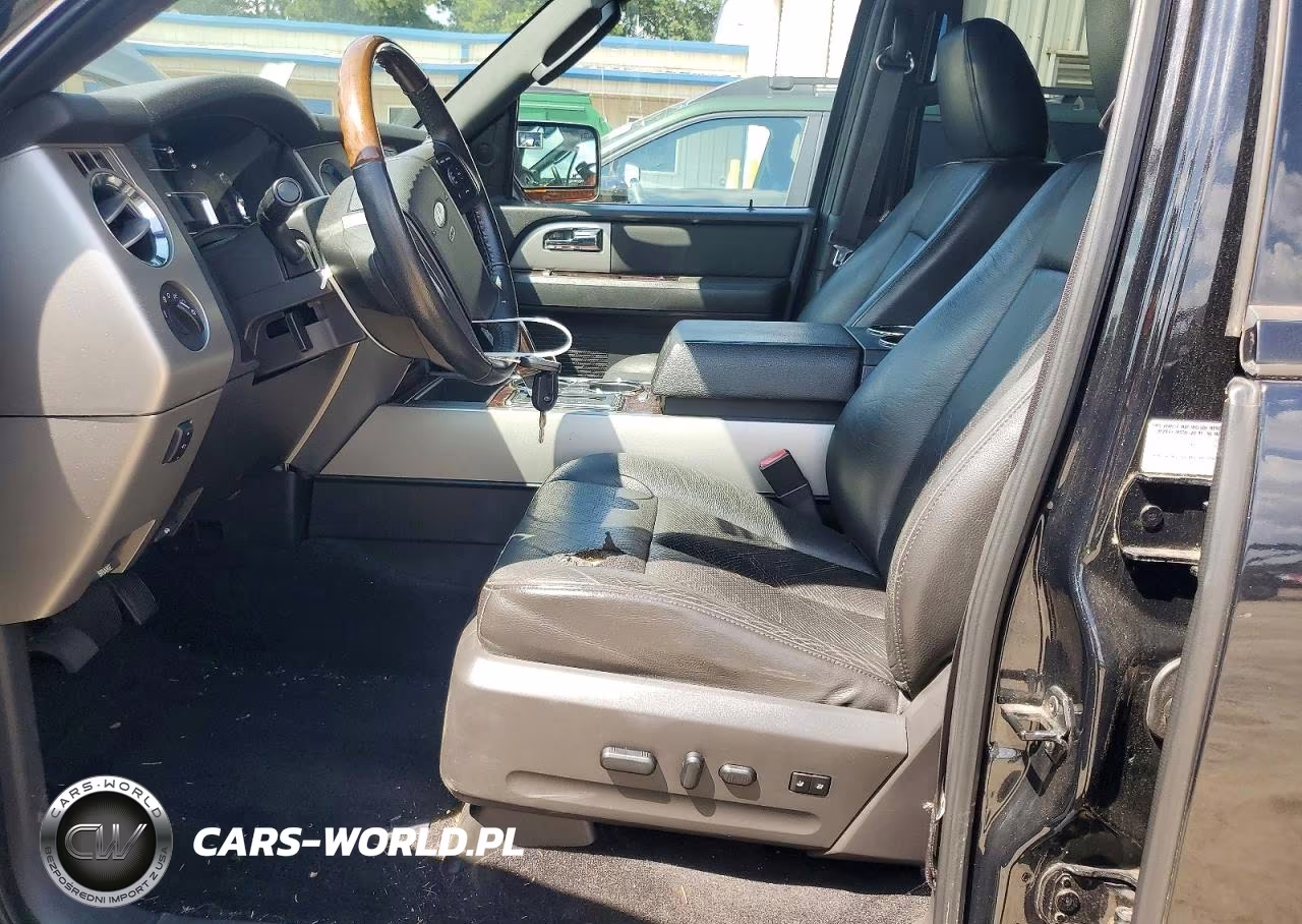 2010 Ford Expedition Limited VIN:1FMJU2A54AEB51812 - 7