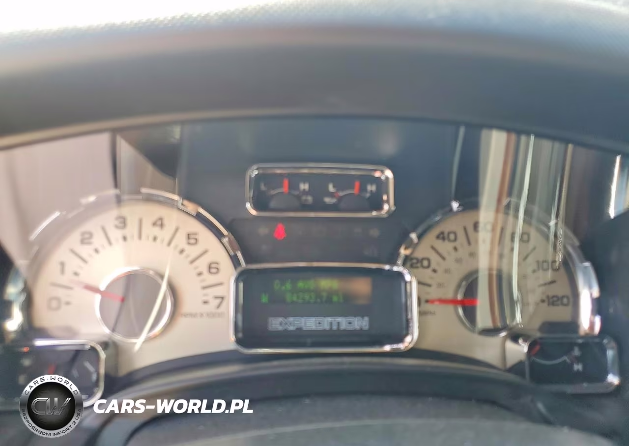 2010 Ford Expedition Limited VIN:1FMJU2A54AEB51812 - 9